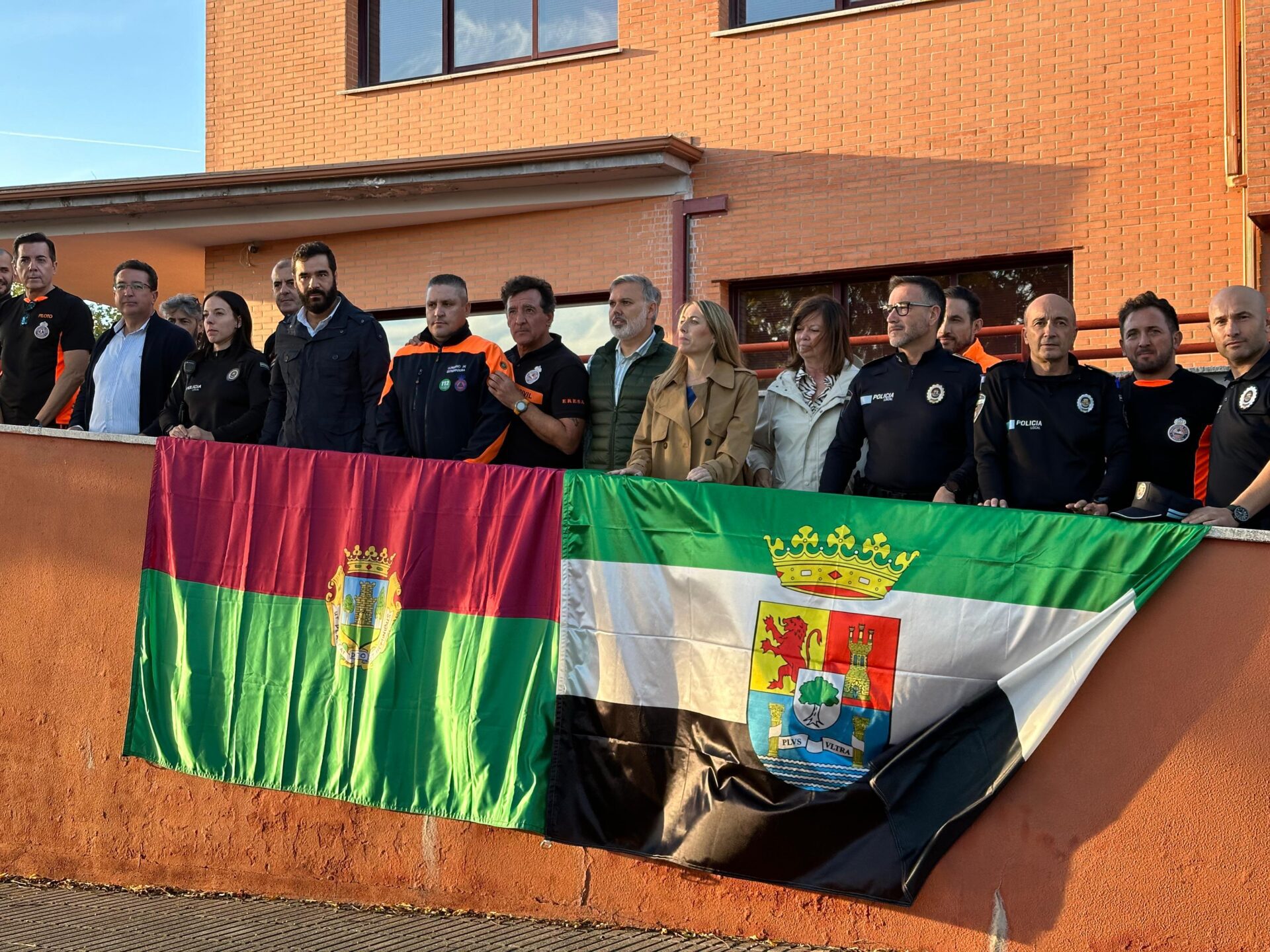 María Guardiola despide al equipo de Protección Civil de Plasencia que parte a Valencia: “Es un orgullo contar con personas de esta gran calidad humana”