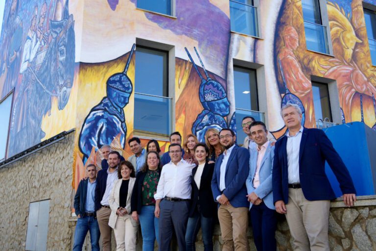 La Diputación de Badajoz presenta un presupuesto para 2025 “transformador, social y tecnológico”, de casi 338 millones