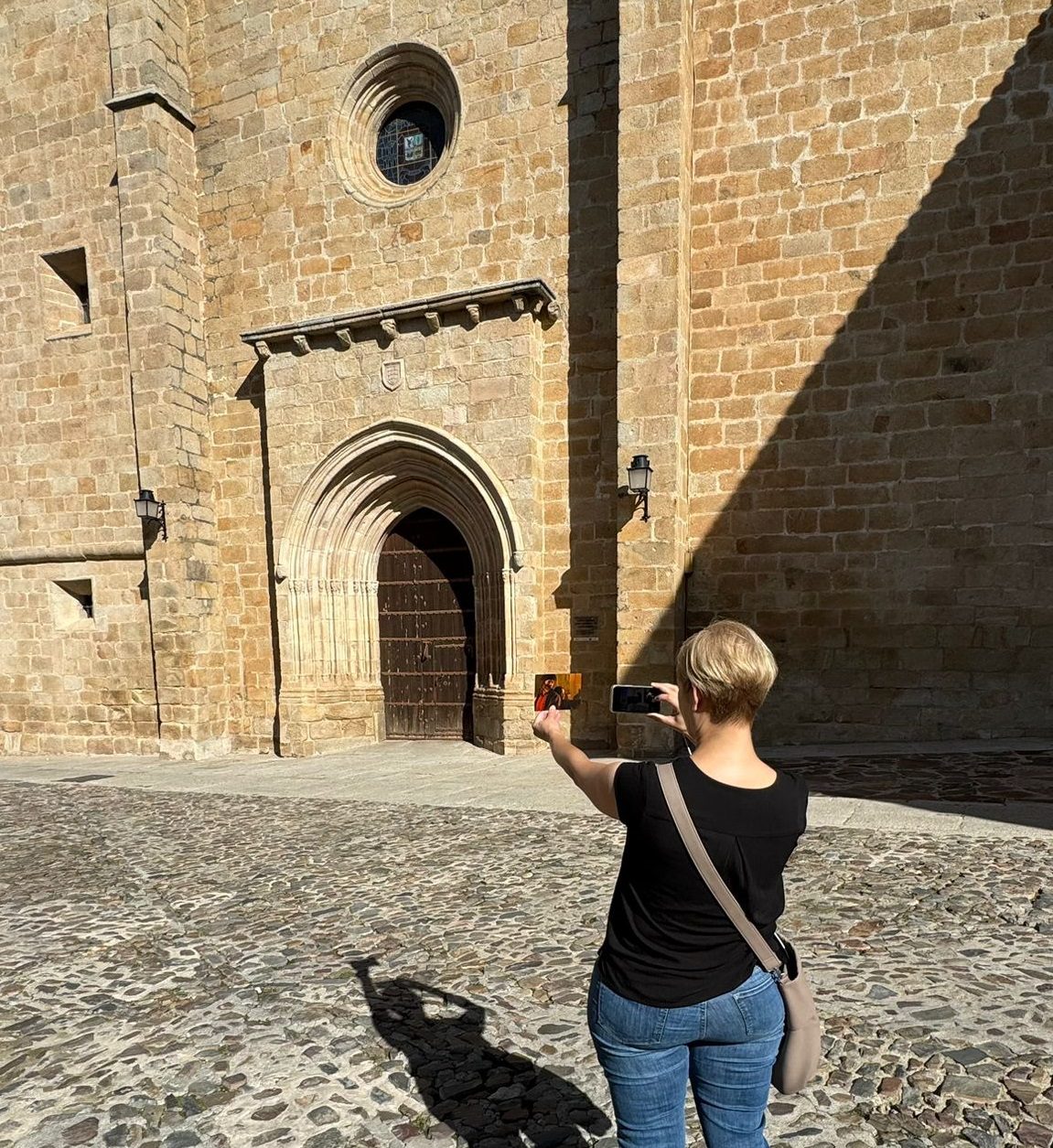 La Junta promociona los escenarios cinematográficos de ‘Juego de tronos’ a través de una experta alemana con un millón de seguidores