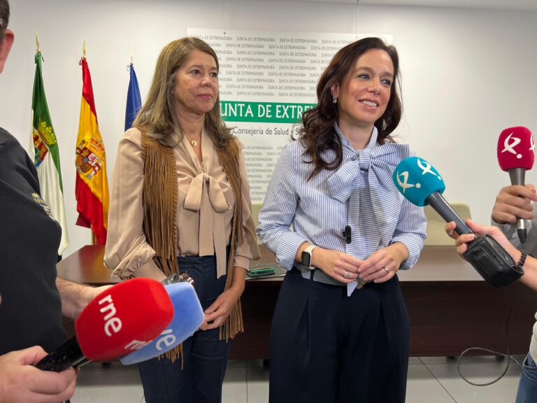 Gª Espada anuncia que, a partir del martes, se amplía al horario de tarde la campaña de vacunación contra la gripe y COVID-19