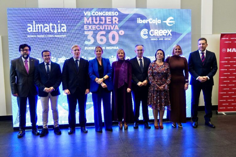 Miguel Ángel Gallardo asegura que el liderazgo femenino significa “inteligencia, eficiencia y eficacia”