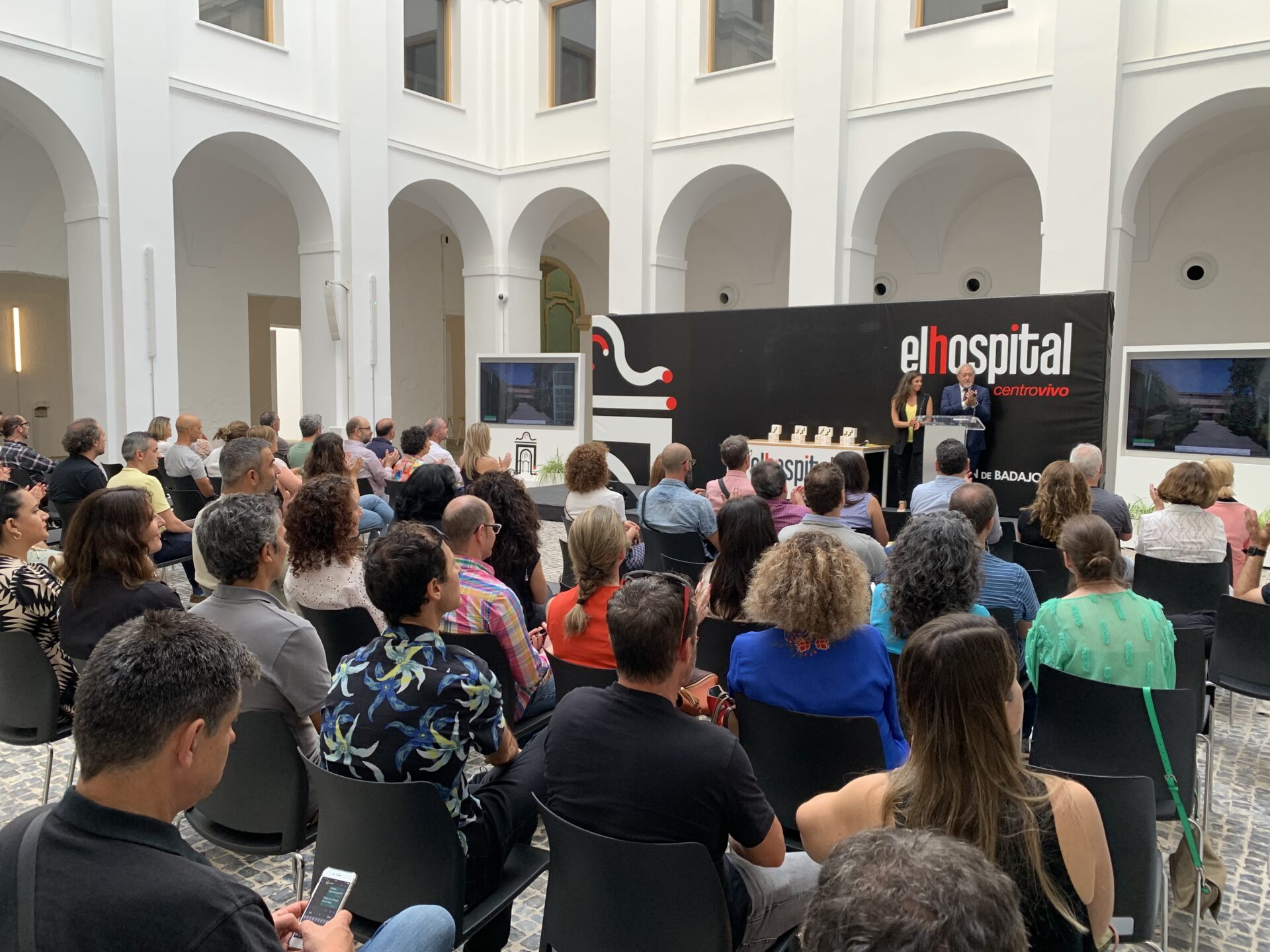 Educación promueve cambios en las prácticas educativas con el programa ‘Centros que Aprenden Enseñando’