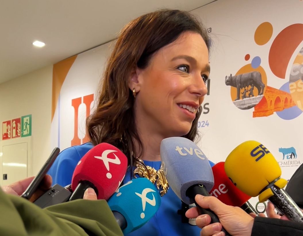 Sara Gª Espada afirma que la UCI del Hospital de Mérida es referente en implantación de novedosas terapias clínicas