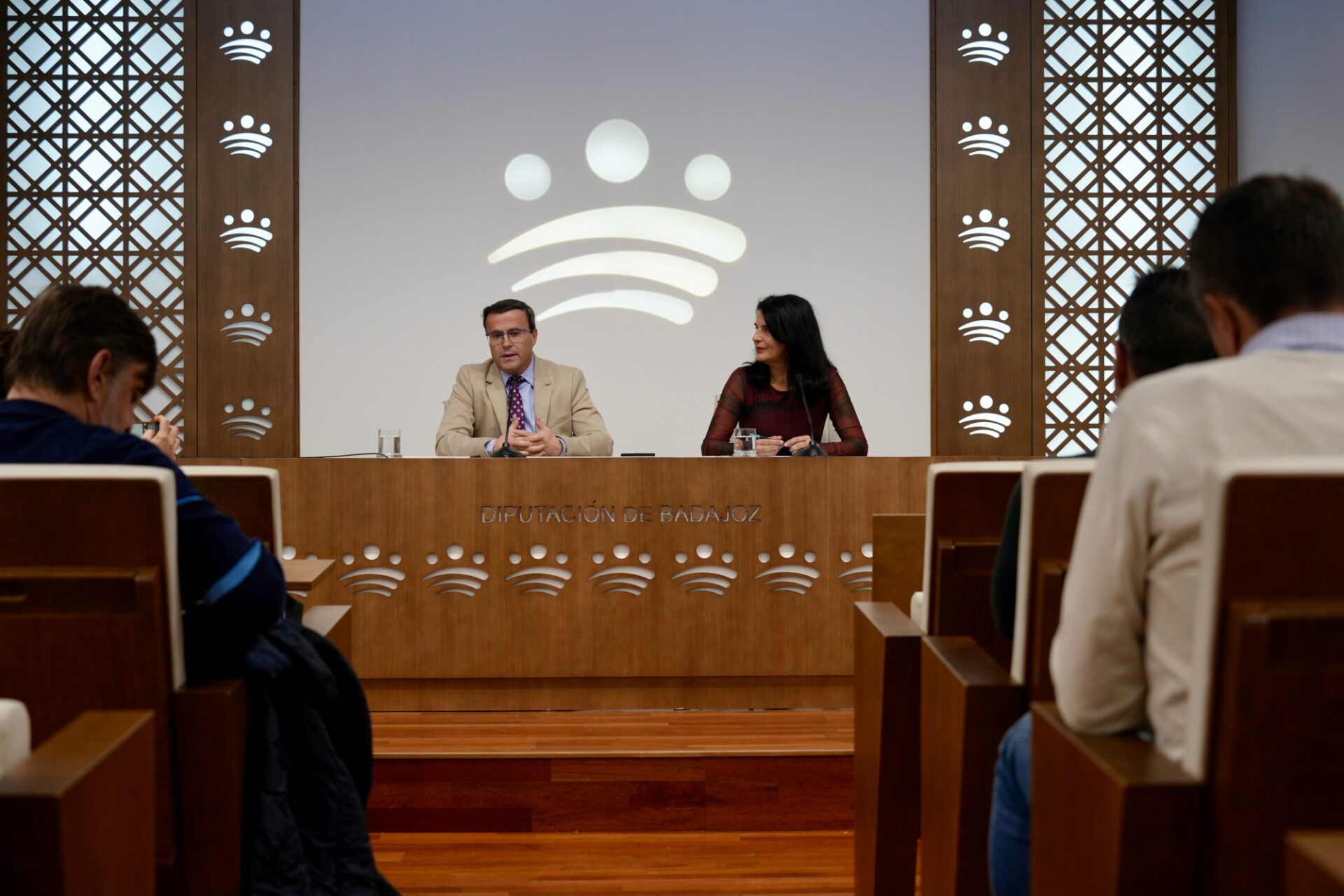 La Diputación de Badajoz promueve la digitalización de los autónomos