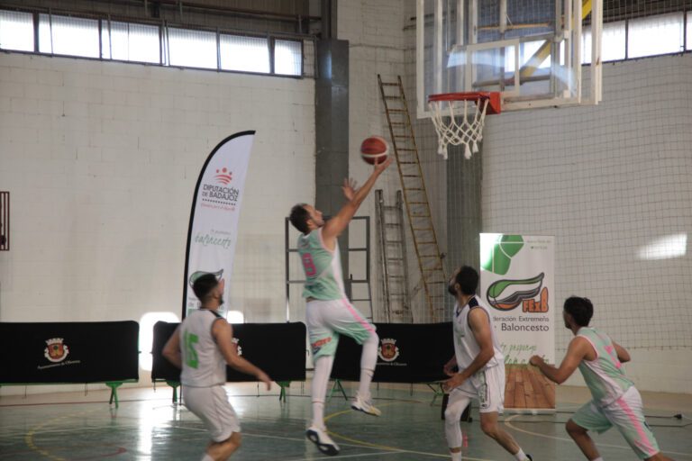 La Diputación de Badajoz aumenta en 50.000 euros la inversión dedicada a las federaciones deportivas