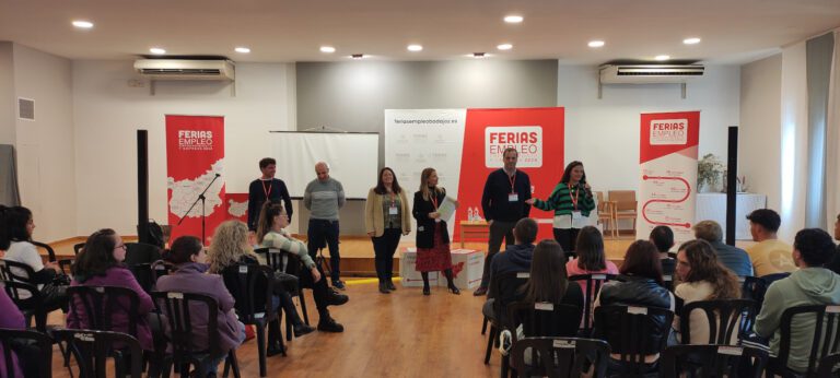 Un total de 26 empresas e instituciones participaron en la  Feria de Empleo, Emprendimiento y Empresa de la Diputación de Badajoz en Alburquerque