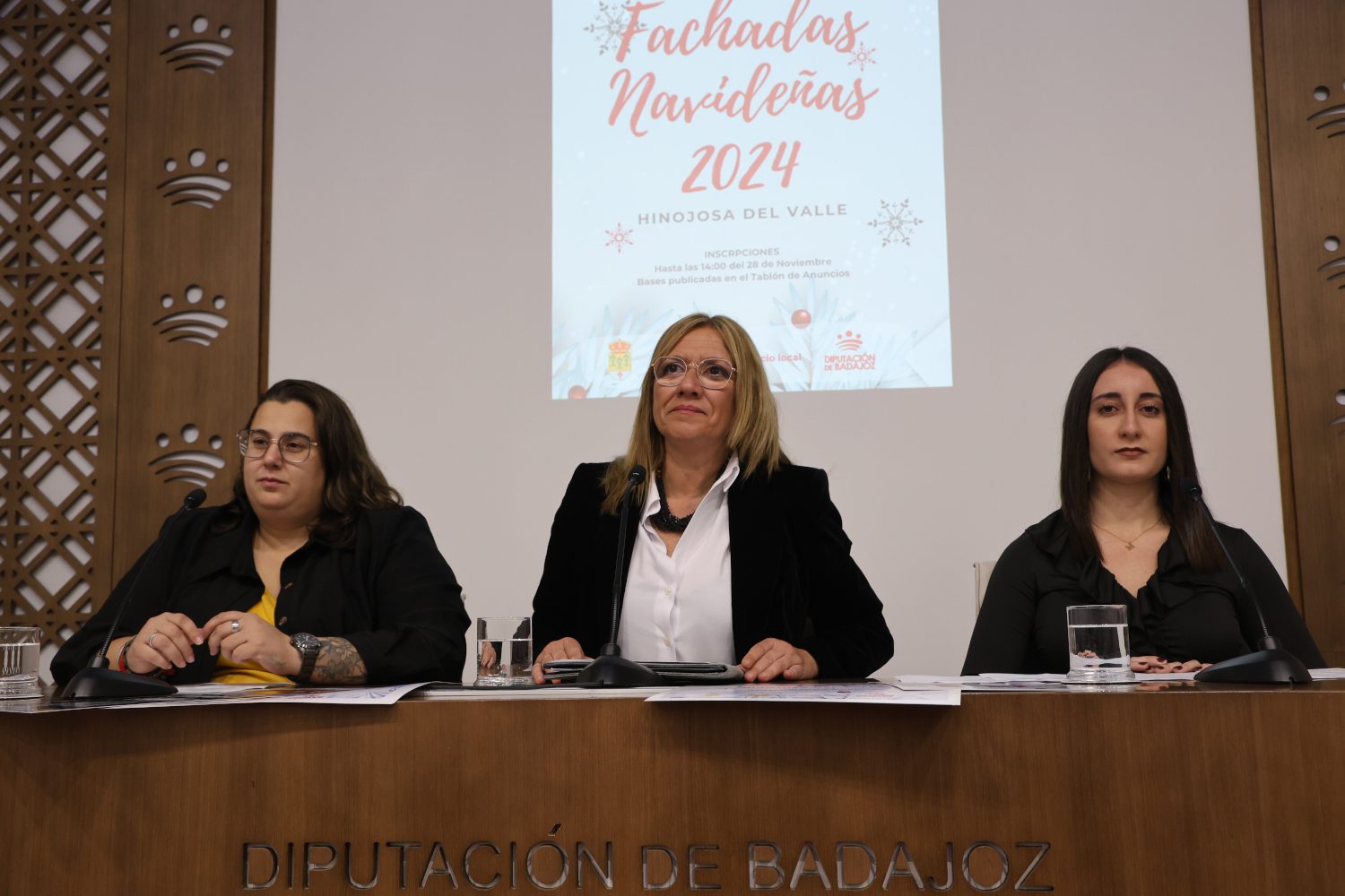 Hinojosa del Valle empieza a iluminar la navidad