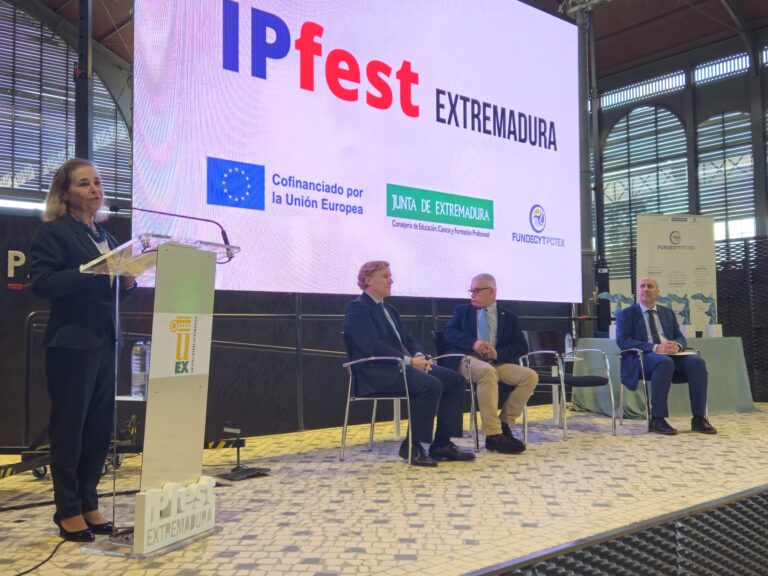 María Mercedes Vaquera destaca el trabajo de investigadores y empresas extremeñas, “son esenciales para el progreso regional”