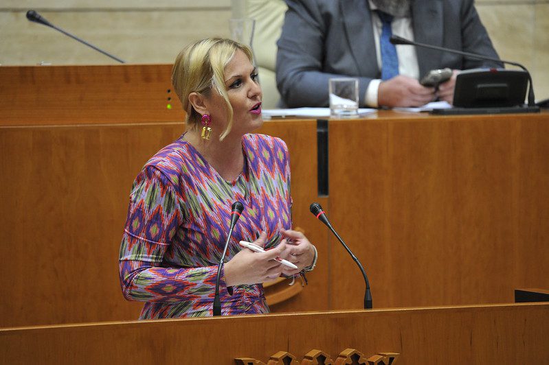 Elena Manzano lamenta el rechazo al decreto de medidas fiscales para el acceso a la vivienda: “Una irresponsabilidad que perjudica a las familias extremeñas”