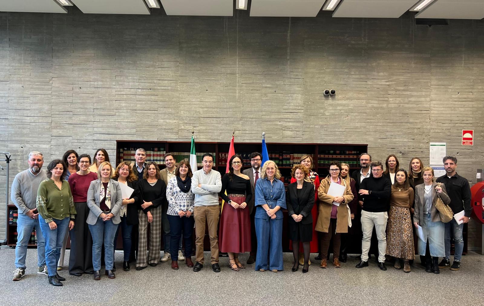 La Junta concede el Premio Extremeño al Voluntariado Social 2024 a María Angeles Blázquez Agudo y a Cruz Roja Extremadura