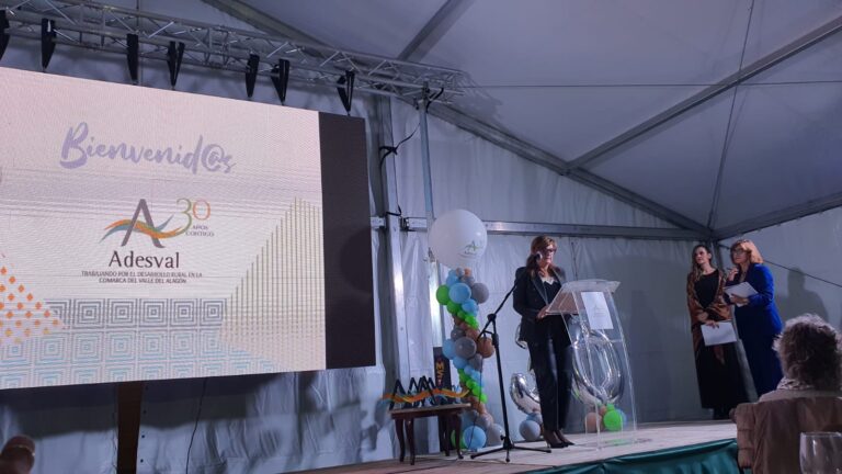 La Junta felicita a ADESVAL en su 30 aniversario haciendo un repaso de sus exitosos proyectos para proteger y hacer crecer la comarca del Valle del Alagón