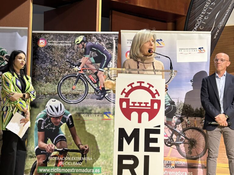 Victoria Bazaga destaca el auge del ciclismo en Extremadura y el compromiso de la Junta con el deporte