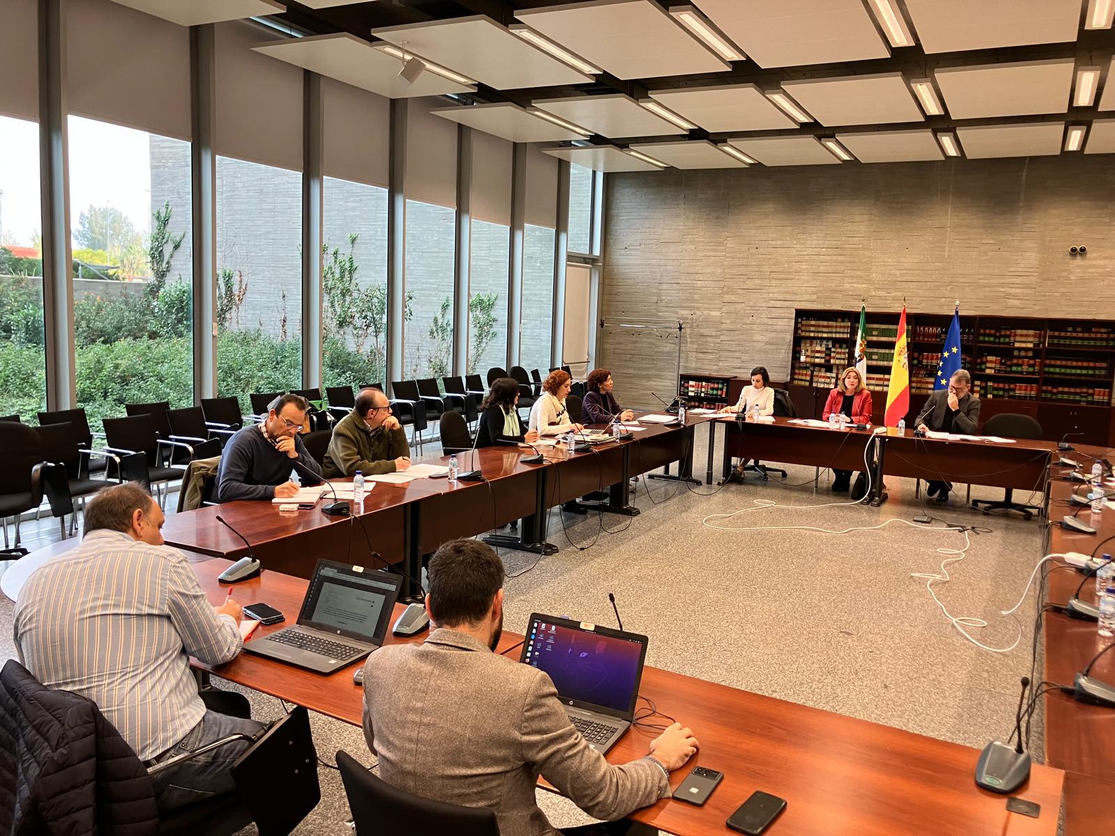 Educación contratará a 130 docentes para los programas de refuerzo de matemáticas y competencia lectora en Extremadura