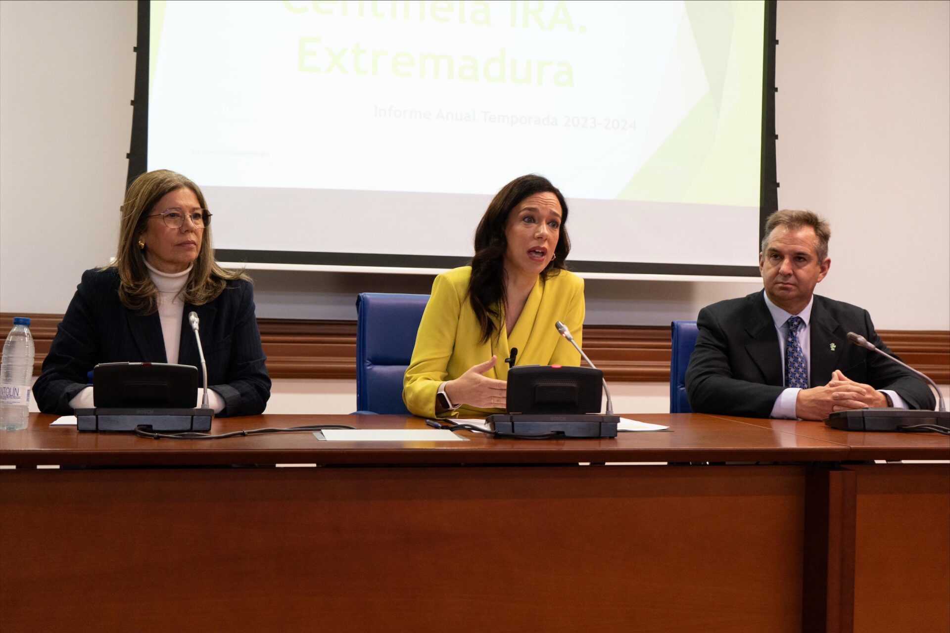 Sara Gª Espada destaca los 53 puntos de notificación centinela en Extremadura como una herramienta clave para proteger la salud regional