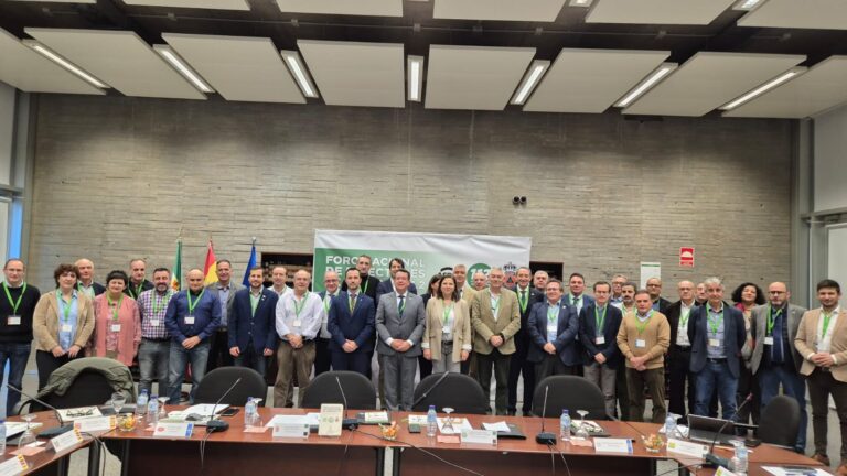 Fernando Manzano inaugura el XXX Foro Nacional de Directores y Responsables de Centros 112 de España en Mérida