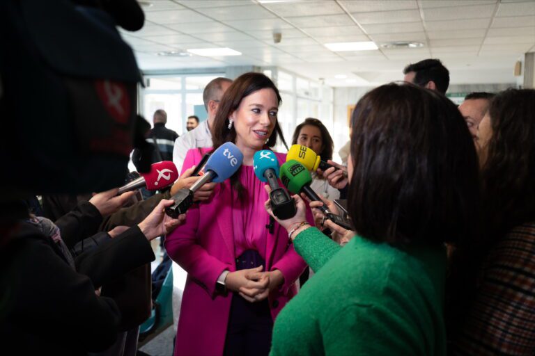 Sara Gª Espada anuncia que el Hospital Materno Infantil de Badajoz dispondrá de un nuevo paritorio