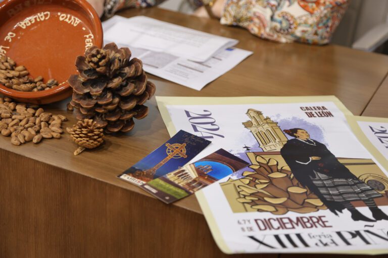 La Feria del Piñón de Calera de León alcanza su XIII edición