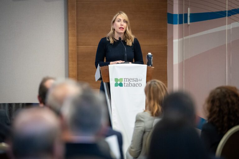 Guardiola cierra la Mesa del Tabaco y ratifica el “apoyo absoluto” de la Junta al sector tabaquero extremeño