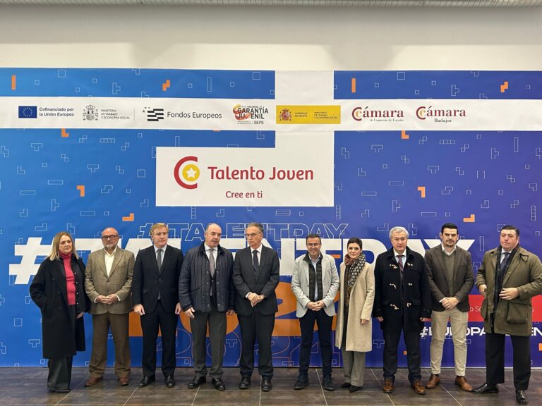 El presidente de la Diputación de Badajoz participa en el ‘Talent Day’ organizado por la Cámara de Comercio