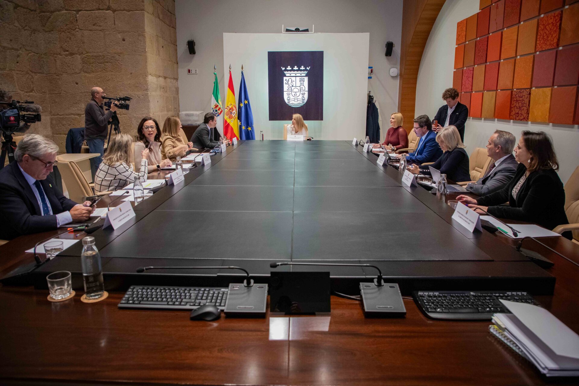 El Consejo de Gobierno aprueba un conjunto de ayudas para el fomento del empleo, por importe de 10,3 millones de euros