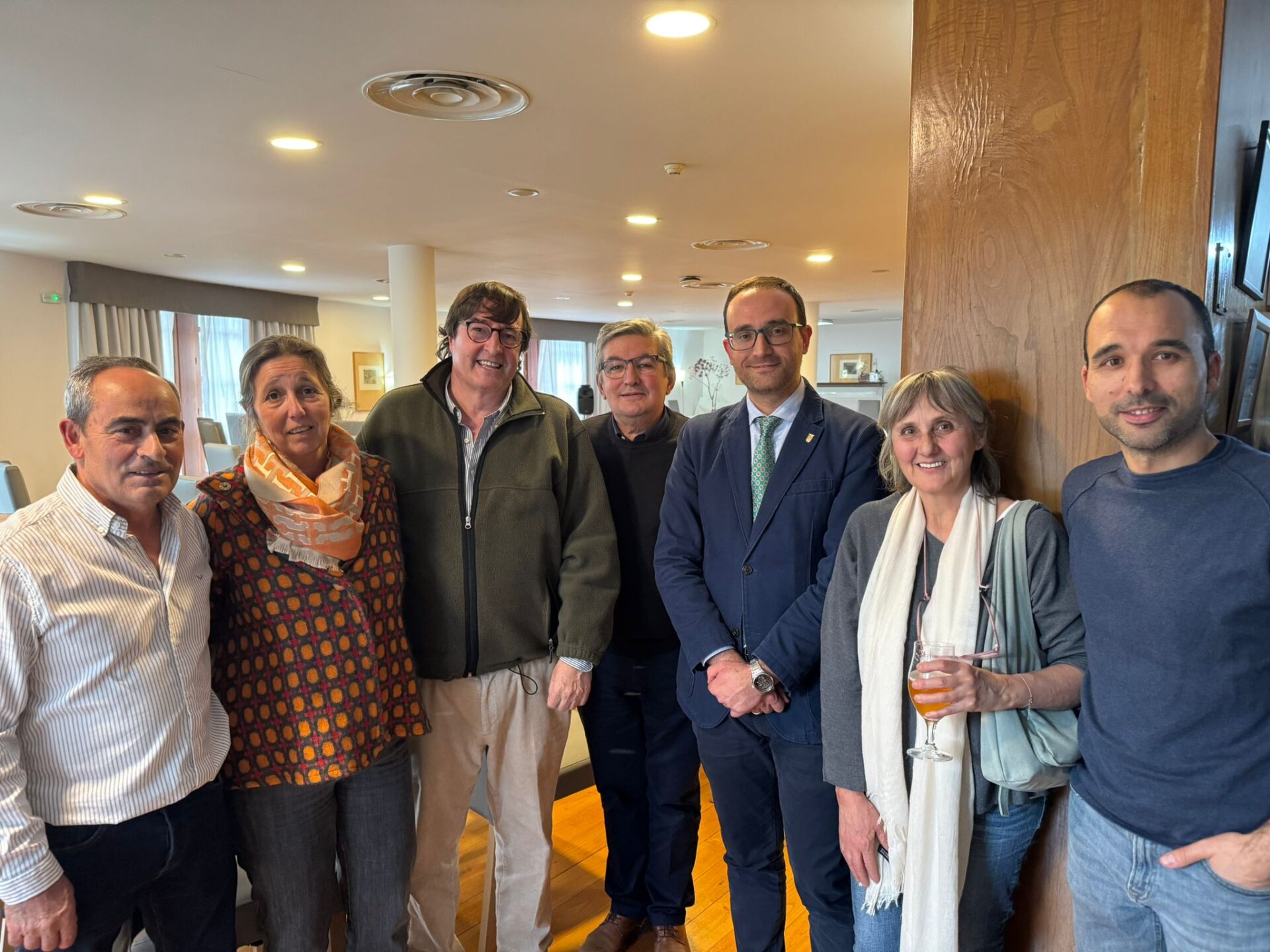La Junta de Extremadura apoya a los apicultores de la Hurdes en la clausura de su Asamblea General anual