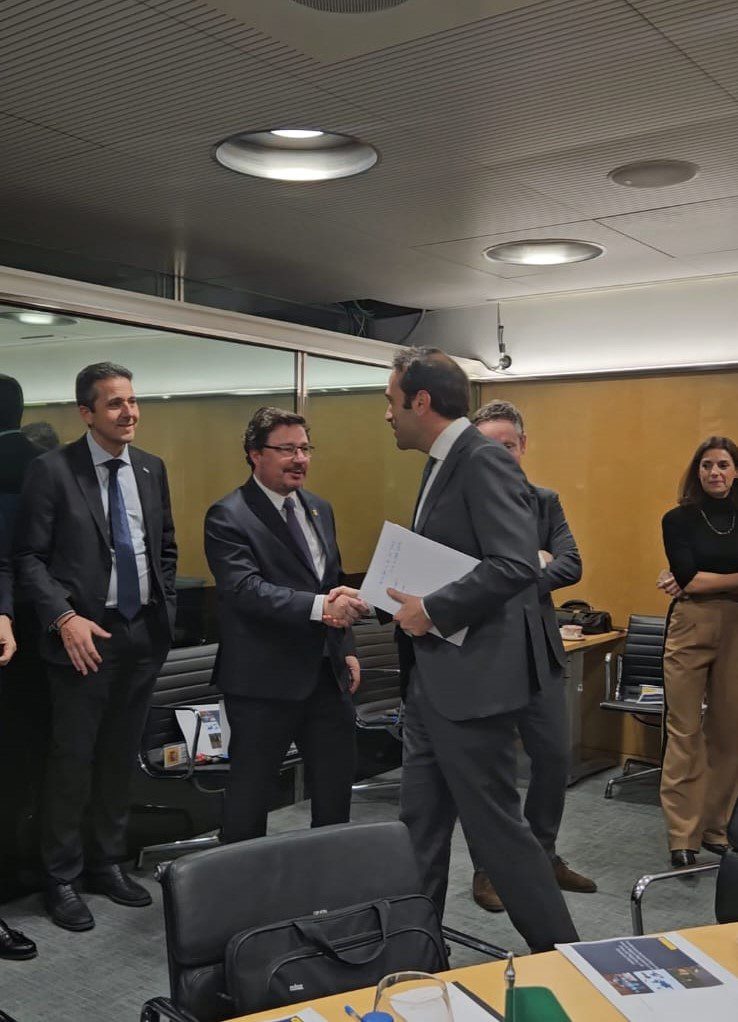 Santamaría traslada las demandas de los empresarios extremeños en relación con el Régimen 20