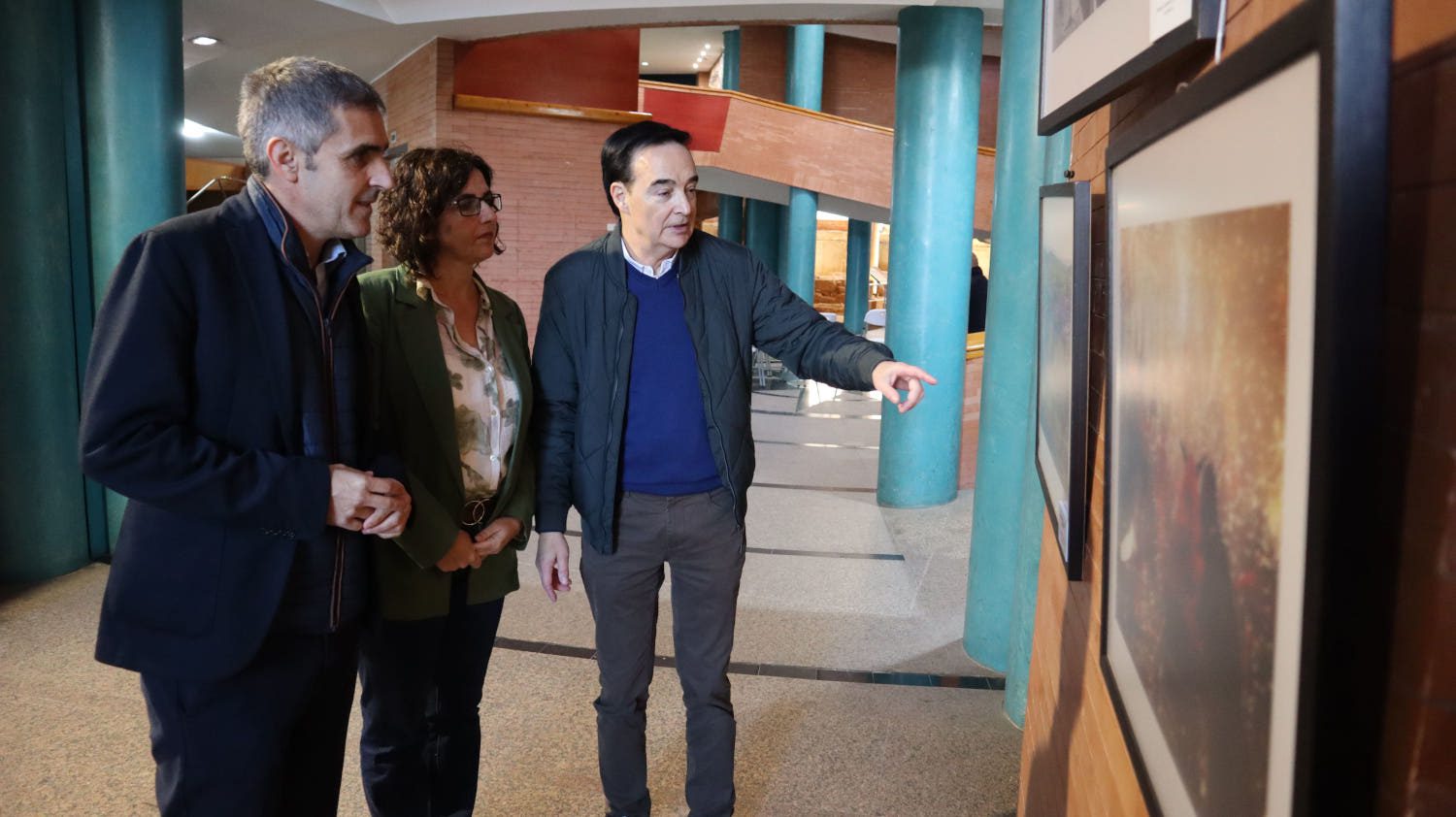 La exposición ‘Sin Barreras’ de Apamex y Diputación de Badajoz llega a Mérida