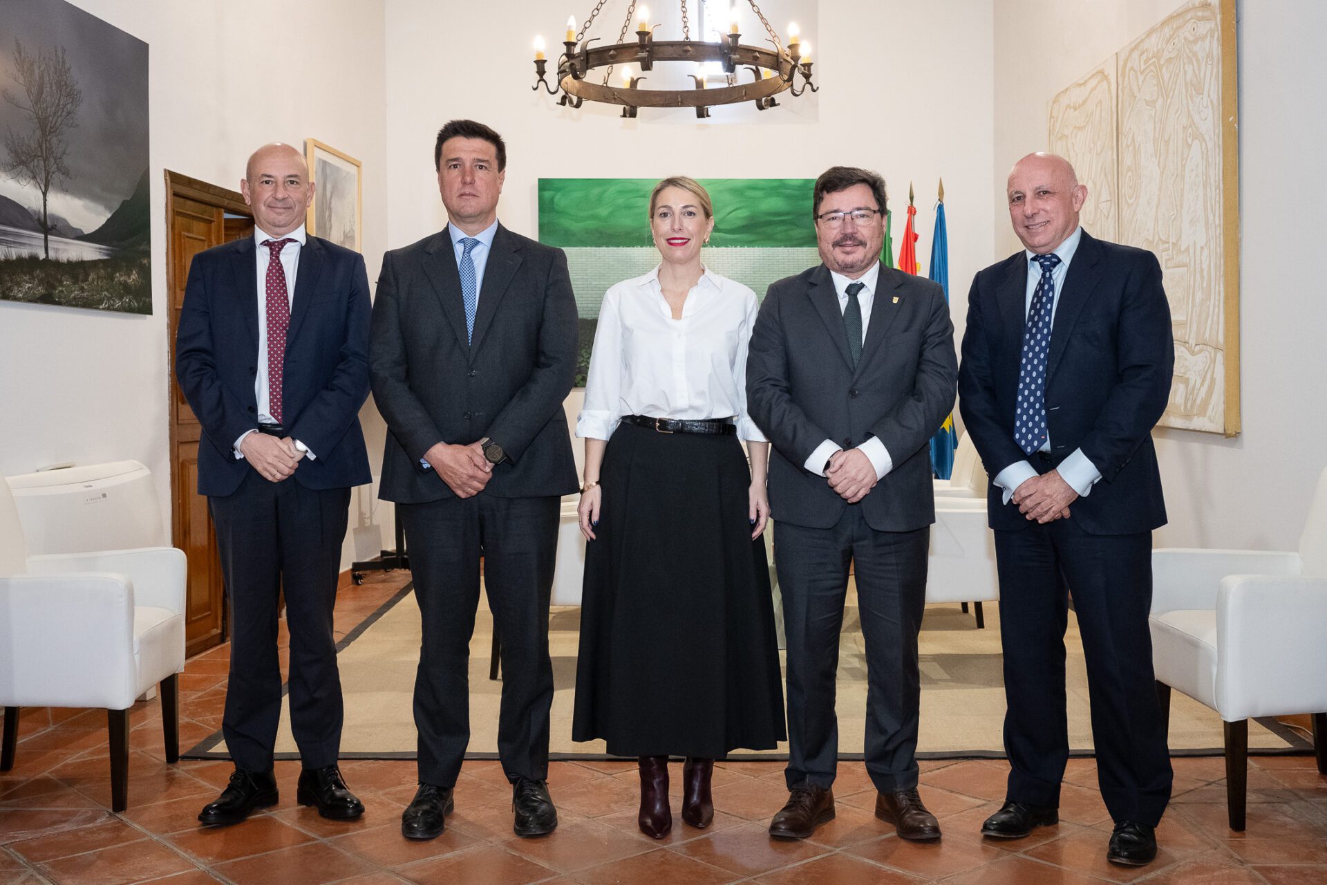 La Junta de Extremadura se alía con MERLIN Edged para promover dos campus de centros de datos de Inteligencia Artificial en la región