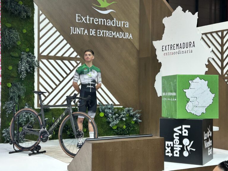 La Junta refuerza su apuesta por la Vuelta Ciclista a Extremadura con énfasis en la igualdad y el carácter internacional