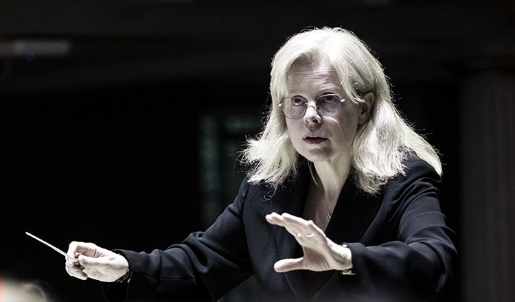 Catherine Larsen-Maguire vuelve como directora invitada de la Orquesta de Extremadura con un obras para su sección de vientos