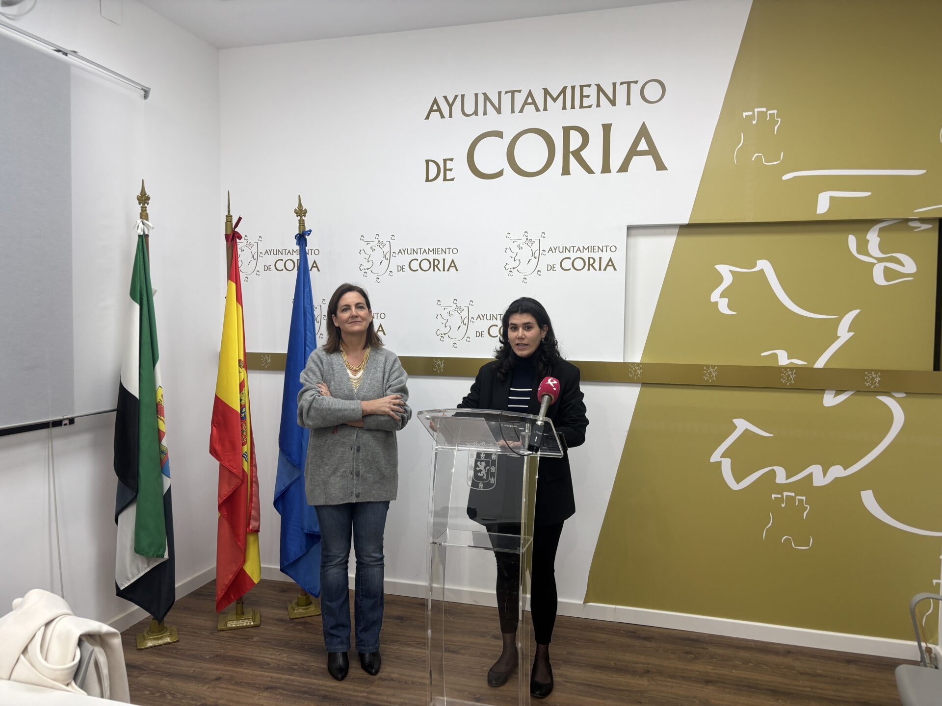 El Instituto de la Juventud de Extremadura y el Ayuntamiento de Coria acuerdan impulsar una Oficina Juvenil