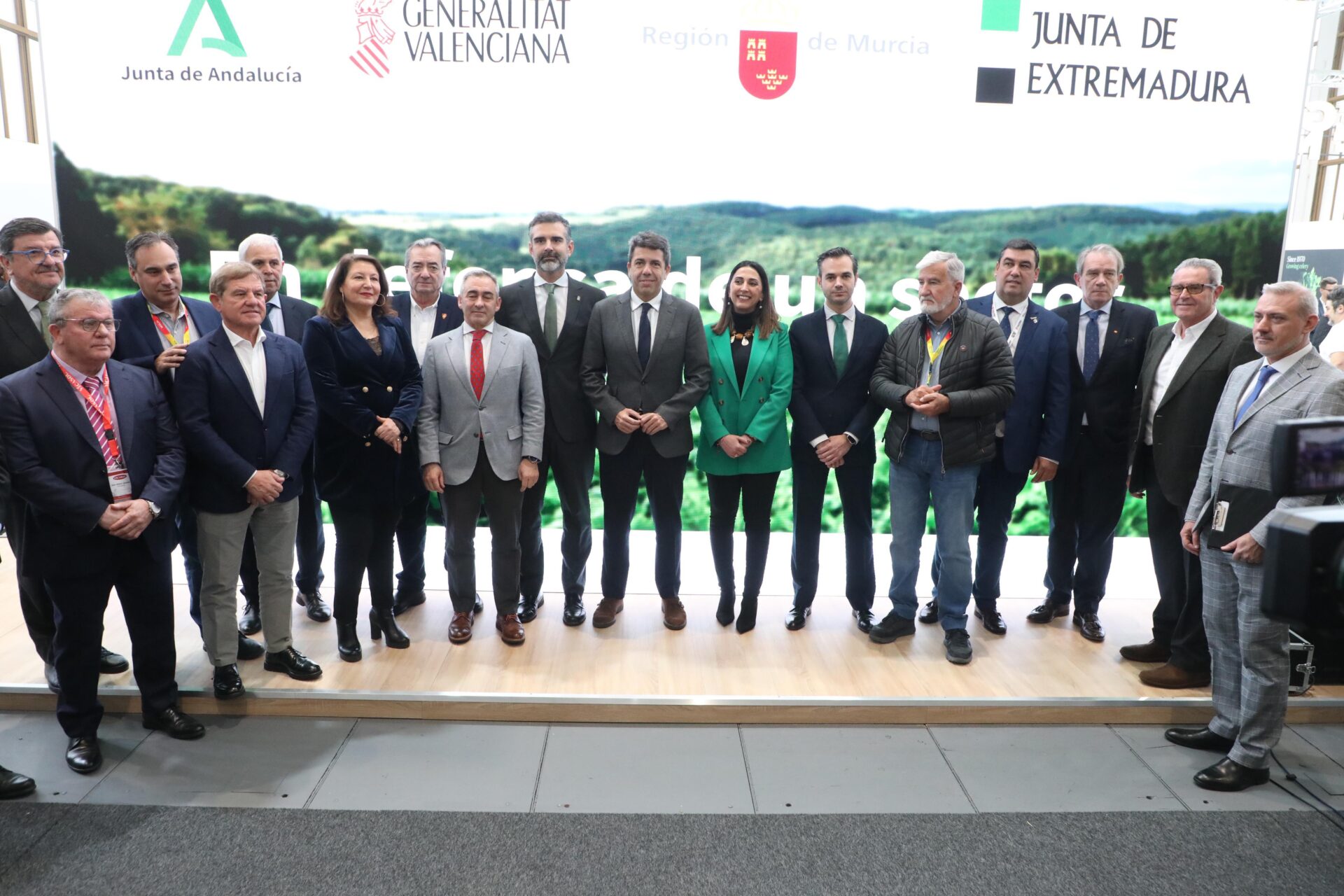 Extremadura, Murcia, Comunidad Valenciana y Andalucía firman en Berlín un manifiesto para trabajar por un sector agrícola más competitivo