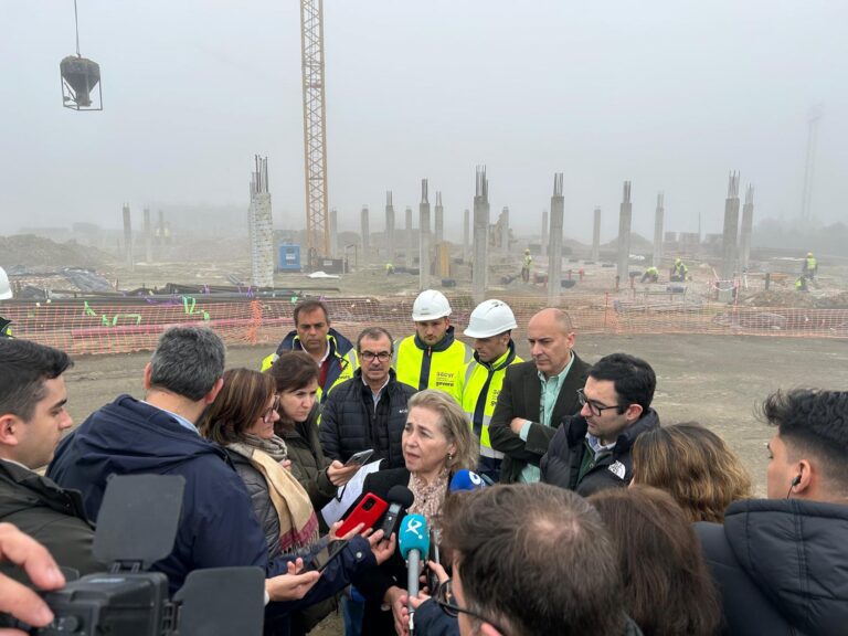 María Mercedes Vaquera avanza que ya está construido el 20% del complejo del Centro Ibérico de Almacenamiento Energético (CIIAE)