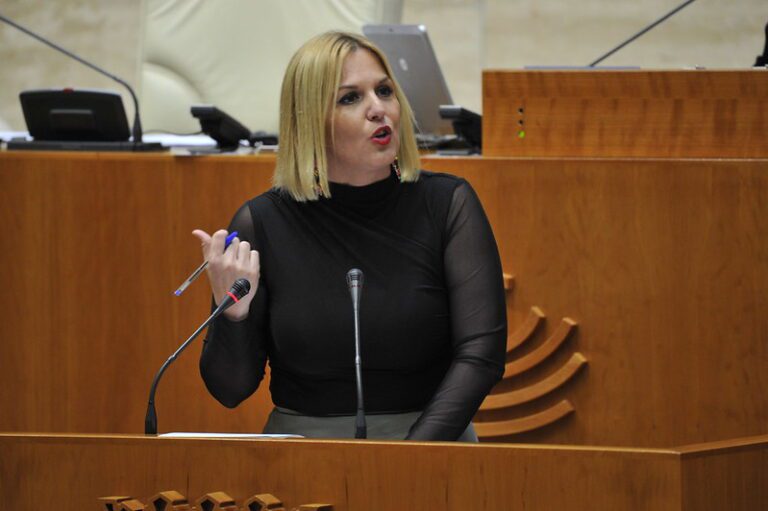 Manzano asegura que el gobierno regional “peleará” por cada céntimo que se le deba a Extremadura para contar con más recursos que cubran los servicios públicos