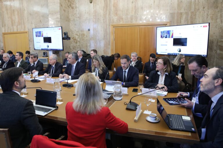 Morán reivindica a Sara Aegesen la continuidad de la vida útil de la CN Almaraz durante la Conferencia Sectorial de Energía