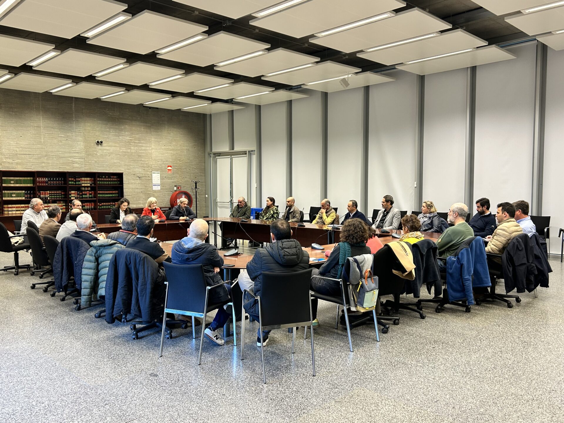 La Junta reúne a una veintena de empresas del sector de la construcción y restauración del patrimonio en Mérida