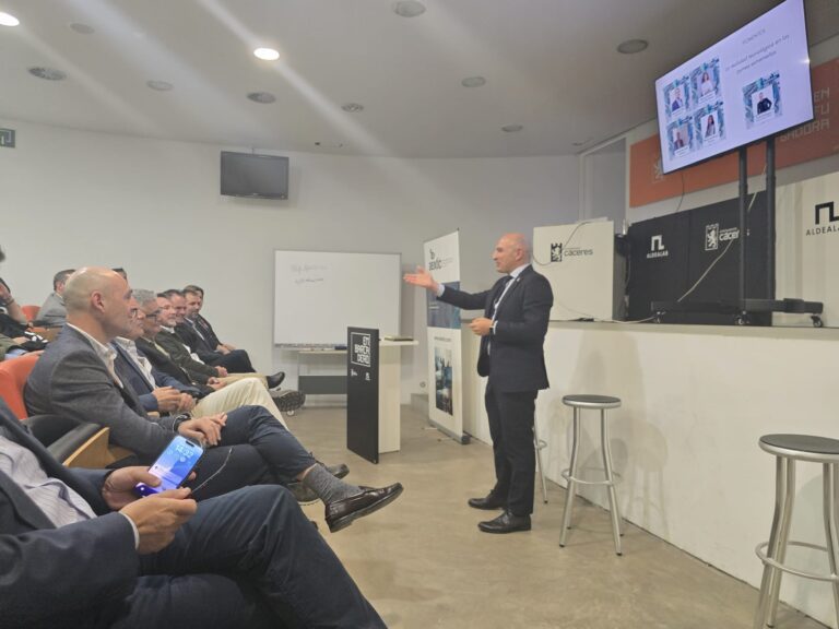 Extremadura apuesta por mejorar la competitividad empresarial digital y la formación de talento tecnológico en AEXTIC-EXTREMADURA TECH