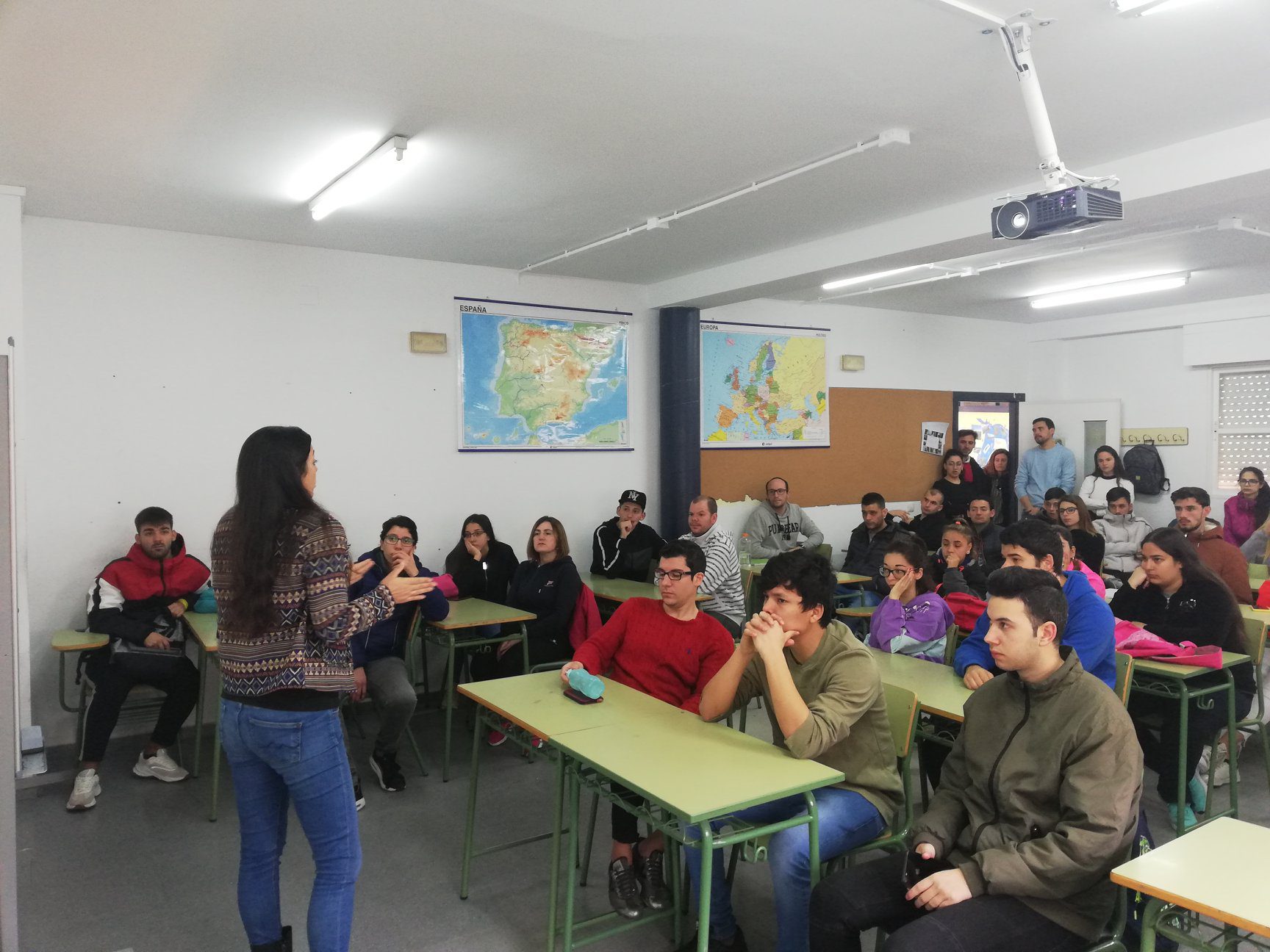 Educación convoca las pruebas para obtener el título de Bachiller para las personas mayores de 20 años