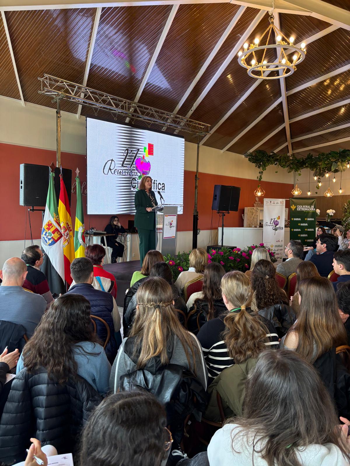 Un total de 25 centros educativos participan en la XXVII Reunión Científica