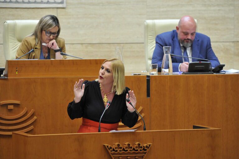 La consejera de Hacienda asegura que Extremadura no va a participar en el pago de la “fiesta catalana” con el engaño de la “condonación” de la deuda que ofrece el Estado