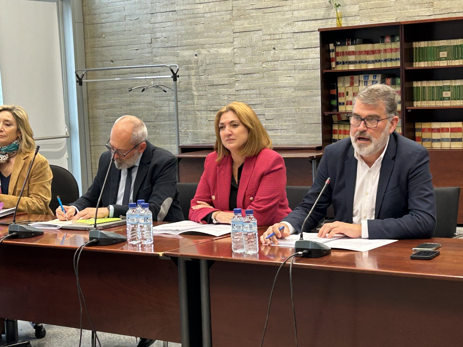 La Mesa Sectorial de Educación da luz verde a una nueva convocatoria para la acreditación de la competencia digital docente