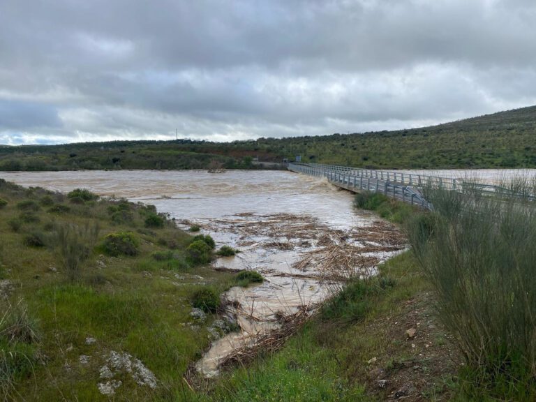 Seis carreteras provinciales se encuentran cortadas al tráfico  por los efectos de borrasca Laurence