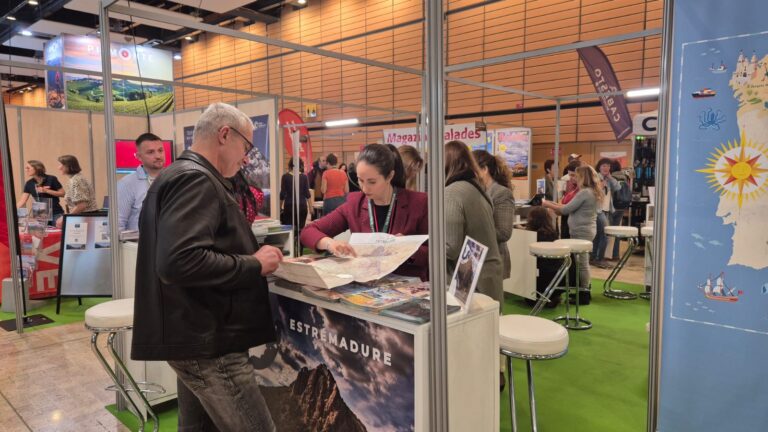 La Junta promociona Extremadura como destino de naturaleza en la principal feria dedicada al senderismo de Francia