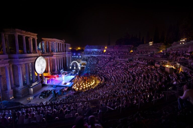 La Comisión Jurídica respalda la adjudicación del Festival Internacional de Teatro Clásico de Mérida a Pentación