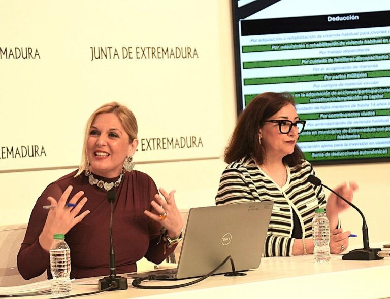 Manzano llama a que los extremeños revisen su borrador de la Renta y se apliquen los incentivos autonómicos