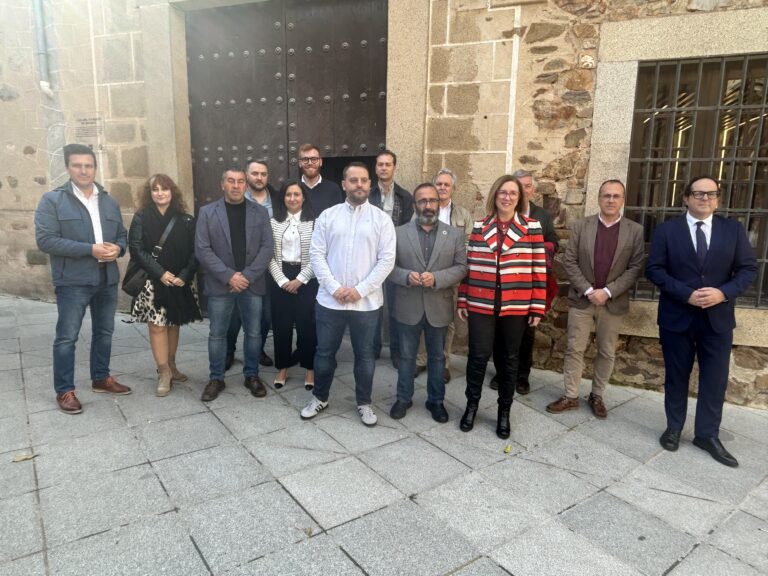 La Junta apoya la iniciativa ‘El Gran Apagón’ de la plataforma ‘Sí a Almaraz, sí al futuro’ para visibilizar lo que supondría el cierre de la Central Nuclear