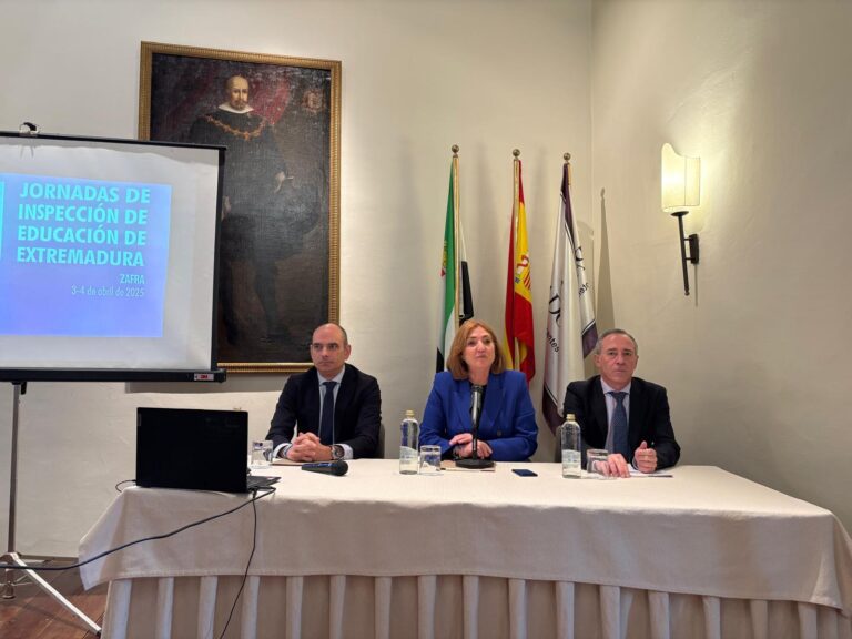 Un total de 45 inspectores educativos se forman en IA y protección de datos en unas jornadas celebradas en Zafra