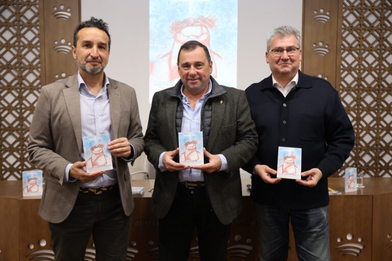 Publicada la Guía Cofrade y Monumental de la Semana Santa de Badajoz 2025
