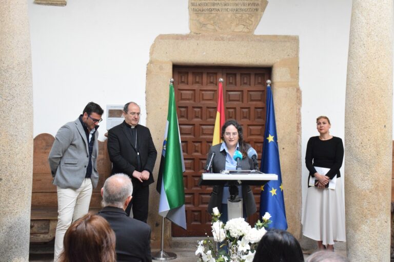 La Junta subraya su apuesta por el patrimonio extremeño en la presentación de los actos del Museo de Cáceres por San Jorge