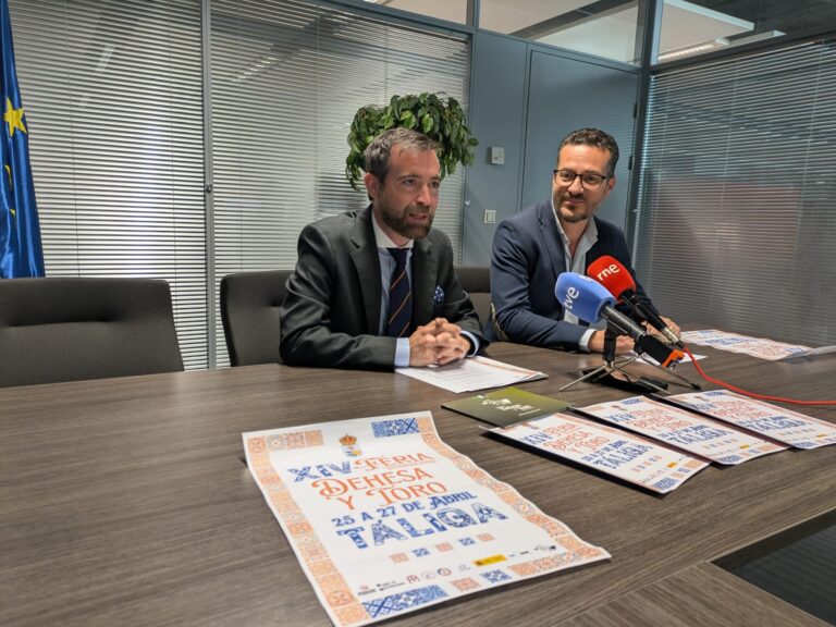 La Junta apoya la Feria ‘Dehesa y Toro’ de Táliga por su contribución al turismo rural y a la tradición del toro en la dehesa extremeña